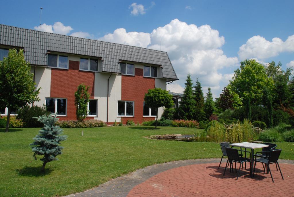 Hotel Podróżnik Koszuty Exterior foto